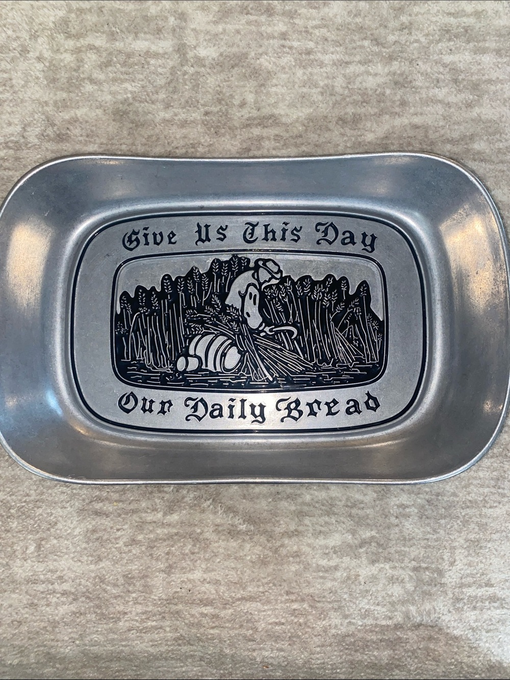 Wilton Armetale Our Daily Bread -Style Decorative Bread Tray -classic